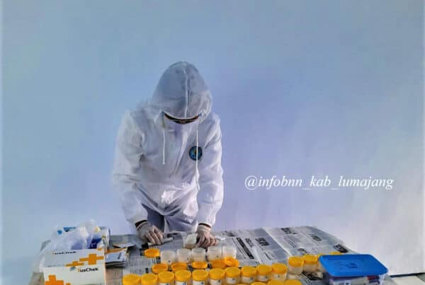 BNN KABUPATEN LUMAJANG TES URINE DADAKAN SELURUH PERSONELNYA
