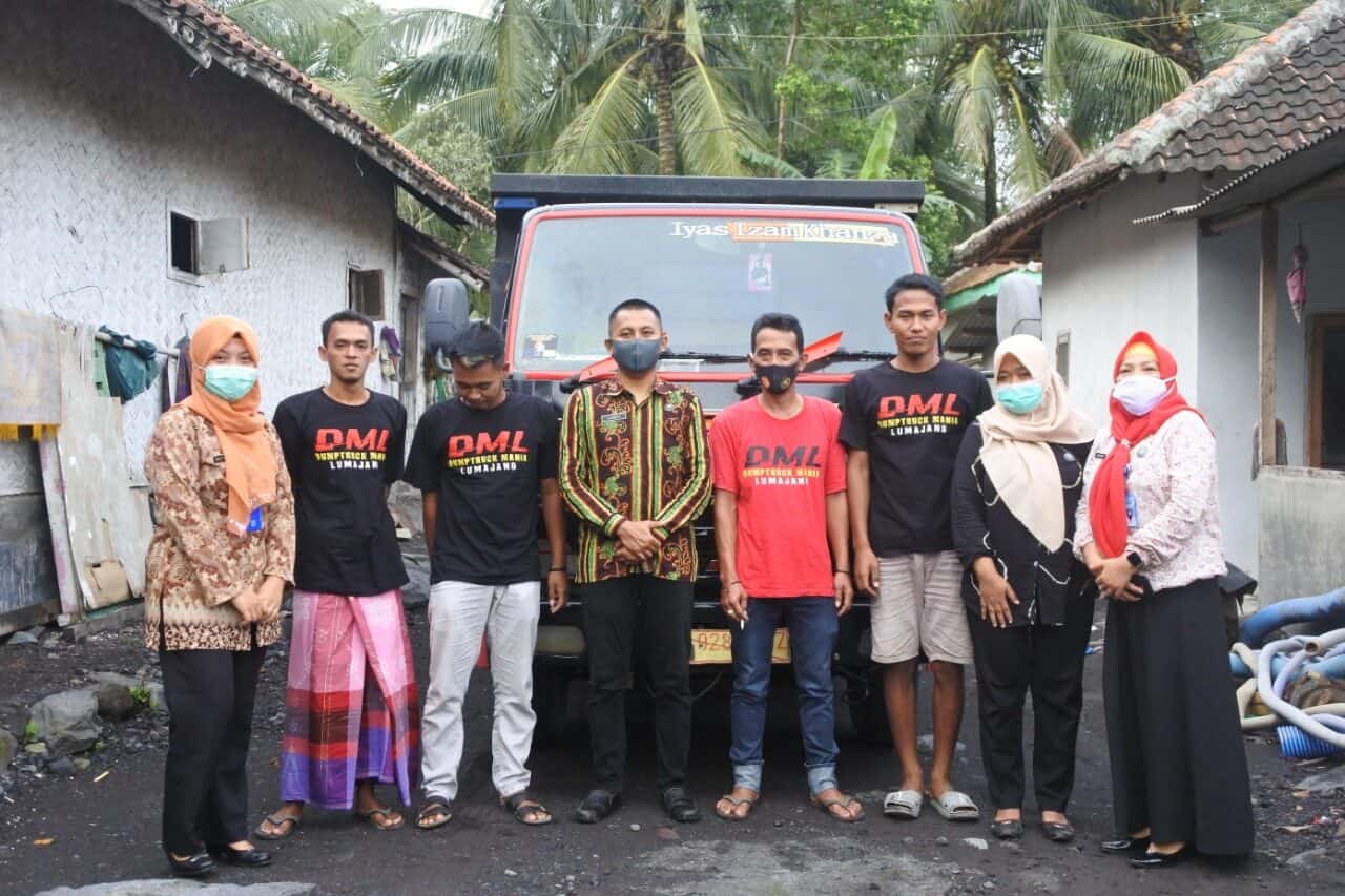 KOMUNITAS DUMPTRUCK MANIA LUMAJANG MENDUKUNG PENUH BNN KABUPATEN LUMAJANG DALAM MEMBERANTAS NARKOBA