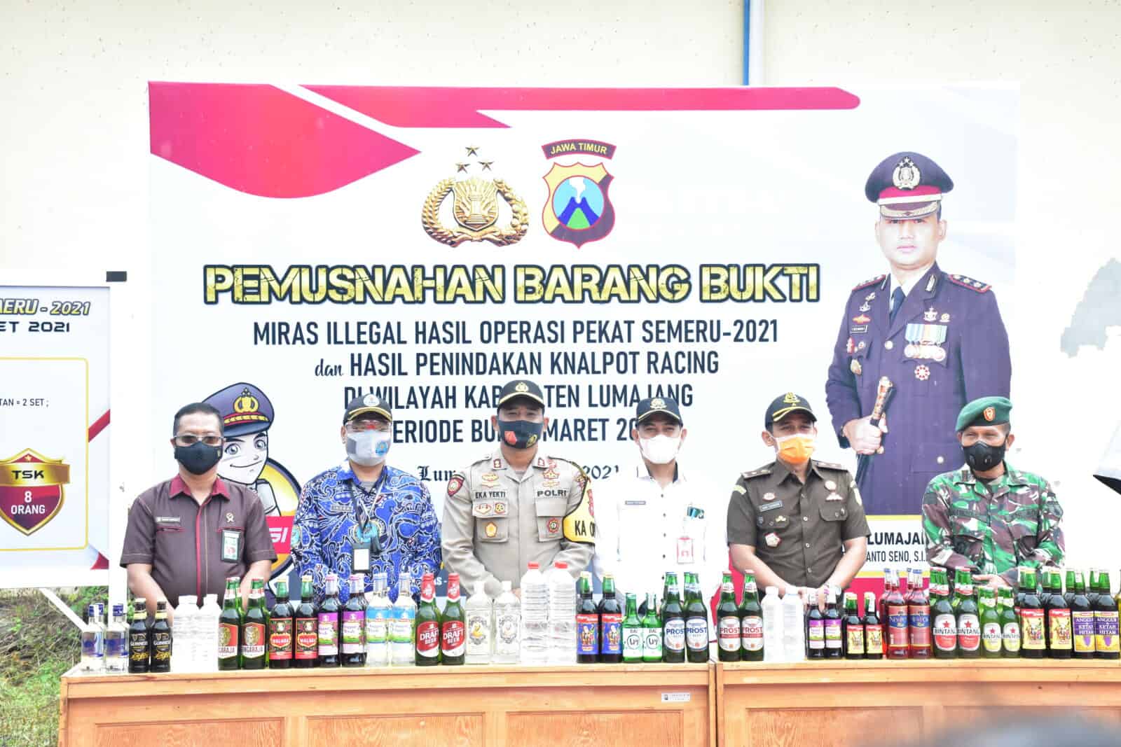PEMUSNAHAN BARANG BUKTI OPERASI PEKAT SEMERU 2021 PEMUSNAHAN BARANG BUKTI OPERASI PEKAT SEMERU 2021