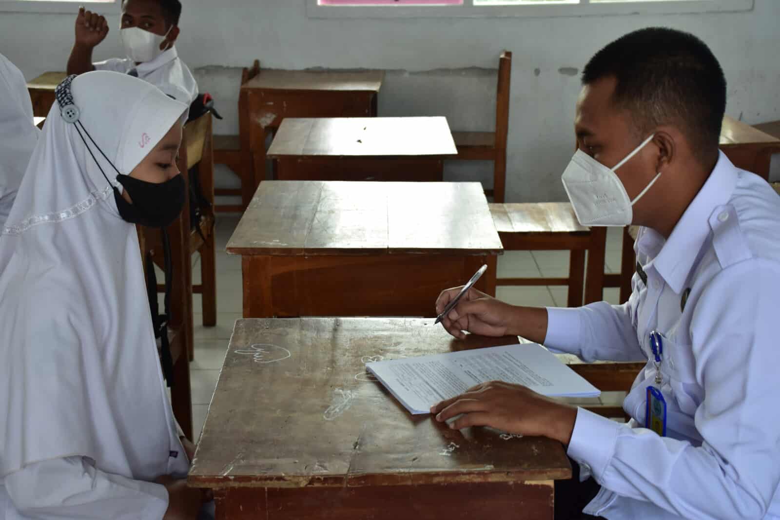 SMK MIFTAHUL ISLAM KUNIR MENDUKUNG PENUH BNN KABUPATEN LUMAJANG DALAM MENJAGA GENERASI BANGSA DARI PENGARUH NARKOBA SMK MIFTAHUL ISLAM KUNIR MENDUKUNG PENUH BNN KABUPATEN LUMAJANG DALAM MENJAGA GENERASI BANGSA DARI PENGARUH NARKOBA